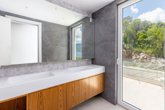 Image No.16-Villa de 5 chambres à vendre à Tivat