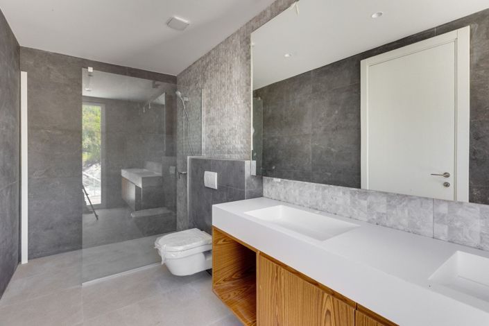 Image No.17-Villa de 5 chambres à vendre à Tivat