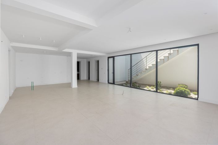 Image No.8-Villa de 5 chambres à vendre à Tivat