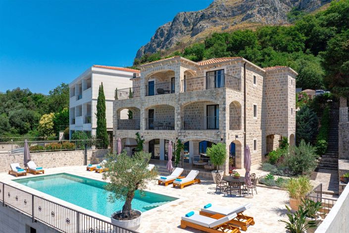 Image No.4-Maison de 9 chambres à vendre à Budva