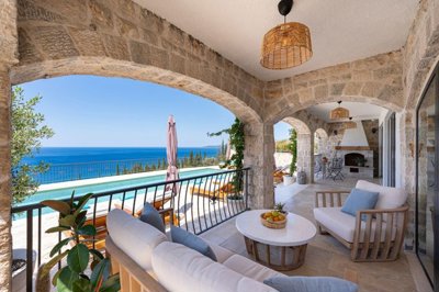 5-luxury-renovated-stone-villa-drobni-pijesak