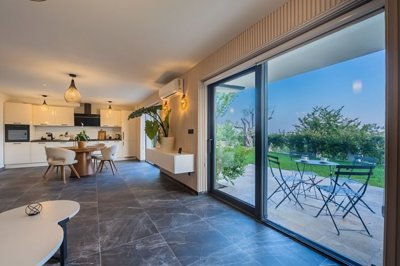 4-8-bdr-villa-with-a-pool-markovici-budva