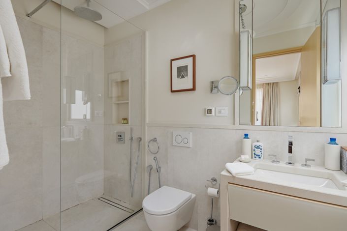 Image No.9-3 Bed Apartment for sale