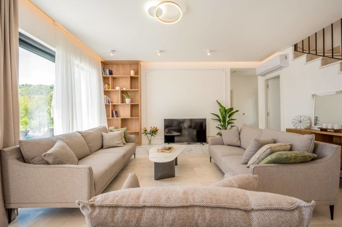 Image No.10-4 Bed House for sale