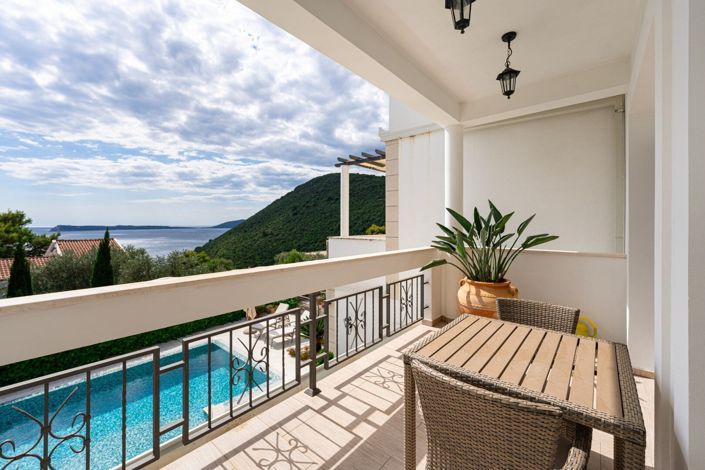 Image No.23-5 Bed House for sale