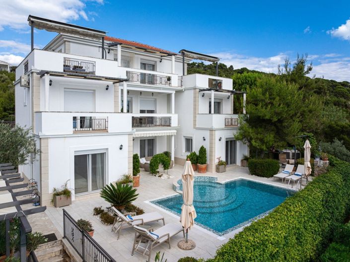 Image No.5-5 Bed House for sale