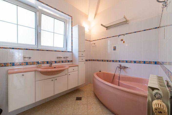 Image No.22-9 Bed Villa for sale