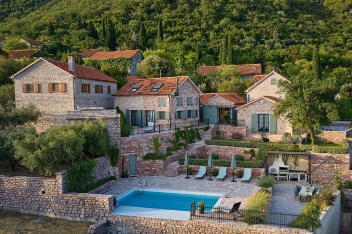 Image No.2-Villa de 4 chambres à vendre à Tivat