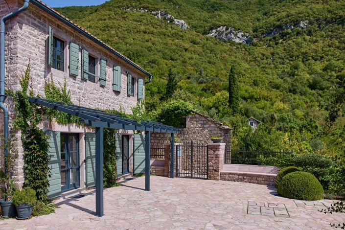 Image No.4-Villa de 4 chambres à vendre à Tivat