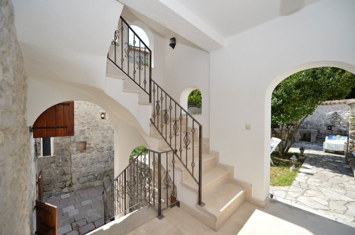 Image No.16-5 Bed Villa for sale