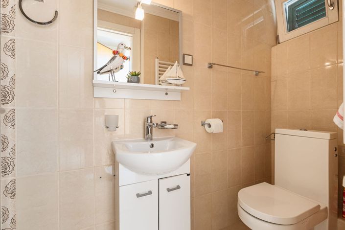 Image No.10-6 Bed Apartment for sale