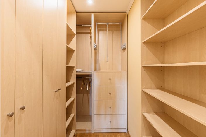 Image No.9-6 Bed Apartment for sale