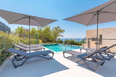 5-new-furnished-villa-with-a-pool