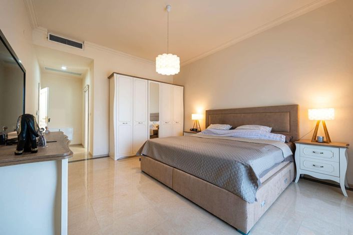 Image No.17-3 Bed House for sale