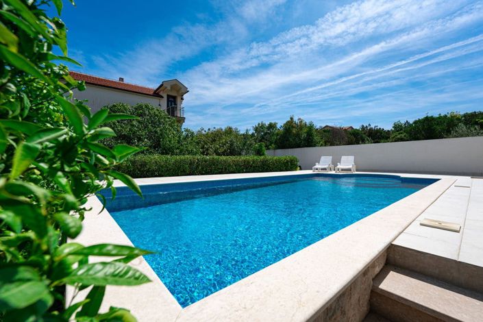 Image No.8-3 Bed House for sale