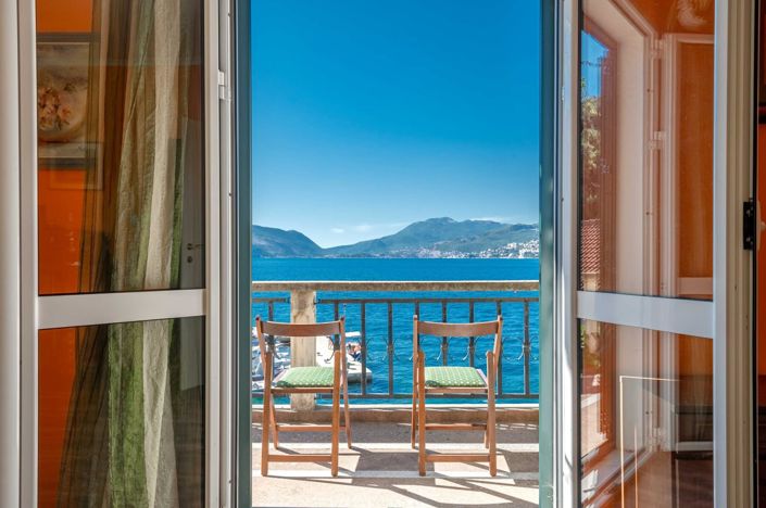 Image No.10-2 Bed House for sale