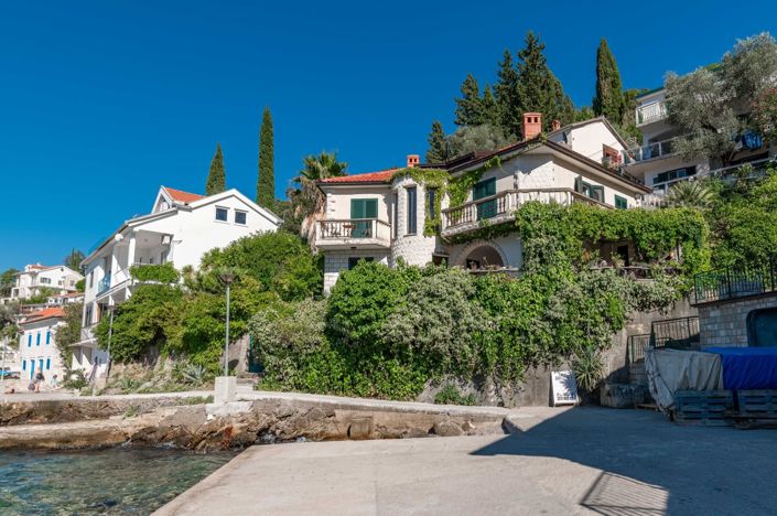 Image No.17-2 Bed House for sale