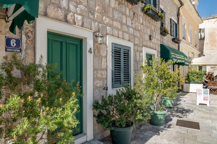 Image No.3-3 Bed House for sale