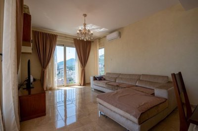 6-luxury-penthouse-with-panoramic-rooftop-ter