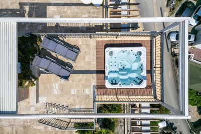 14-luxury-penthouse-with-panoramic-rooftop-te