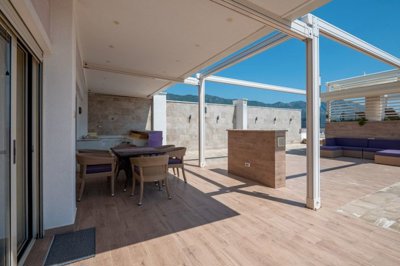 3-luxury-penthouse-with-panoramic-rooftop-ter