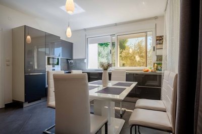 11-1-new-3-bdr-stone-villa-with-a-pool-rezevi