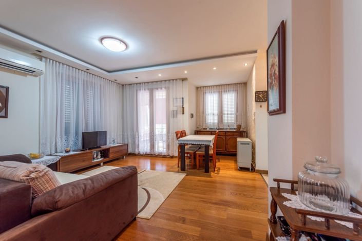 Image No.10-1 Bed Apartment for sale