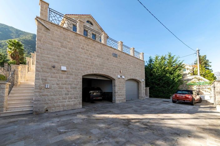 Image No.5-9 Bed Hotel for sale