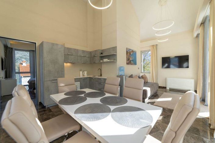 Image No.9-9 Bed Hotel for sale