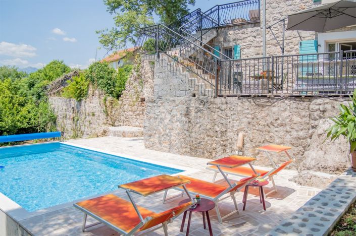 Image No.5-Maison de 3 chambres à vendre à Tivat