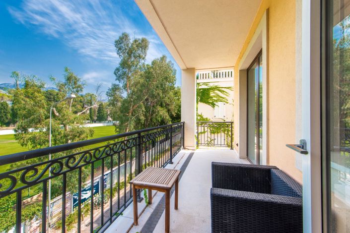 Image No.20-2 Bed Apartment for sale