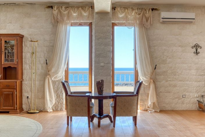 Image No.9-3 Bed Apartment for sale