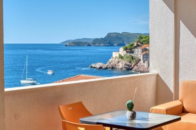 7-duplex-3bdr-apartment-in-the-second-row-to-