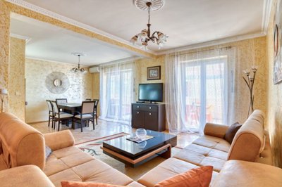 8-duplex-3bdr-apartment-in-the-second-row-to-