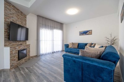 664cf676515f9ee020df4ce1820-20new20villa20nea