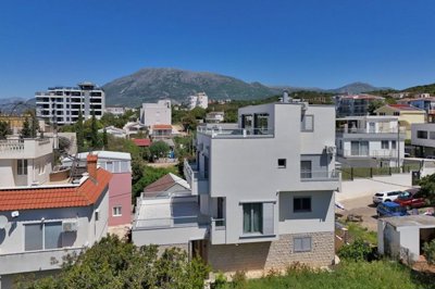 664cf67615acb6c2e7a9936c520-20new20villa20nea