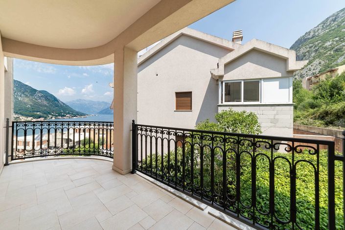 Image No.26-2 Bed Apartment for sale