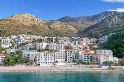 1-waterfront-apartment-sveti-stefan-1