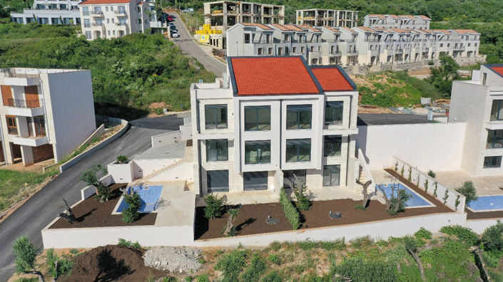 Image No.5-Maison de 4 chambres à vendre à Budva