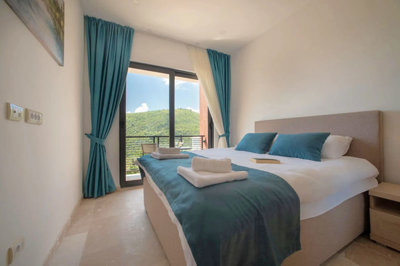 9-3bdr-villa-with-pool-in-becici