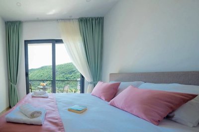 11-3bdr-villa-with-pool-in-becici