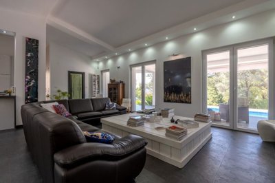 663b6a2cc2af23a8dd925f002-kotor2c-kavac-four-