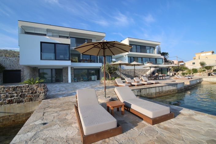 Image No.2-Villa de 9 chambres à vendre à Tivat