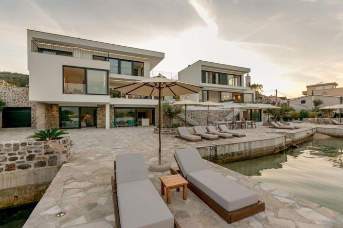 Image No.6-Villa de 9 chambres à vendre à Tivat