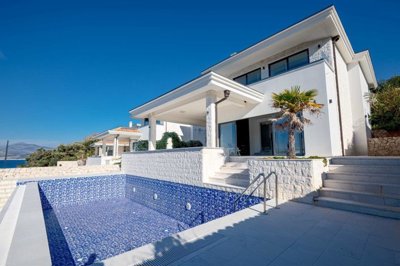 1-waterside-luxury-villa-utjeha-1