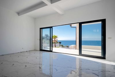 9-waterside-luxury-villa-utjeha