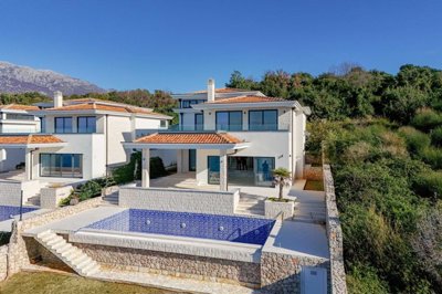 4-waterside-luxury-villa-utjeha