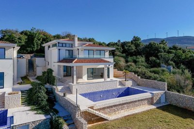 5-waterside-luxury-villa-utjeha