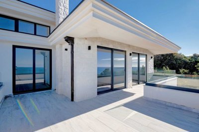 6-waterside-luxury-villa-utjeha