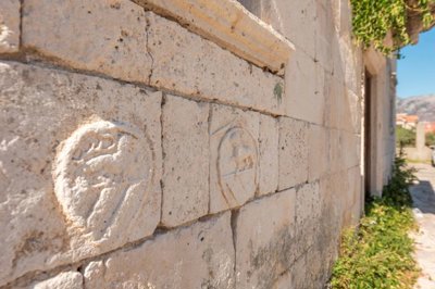 662cc391aad3345cf2154fe01020-20kotor2c20prcan